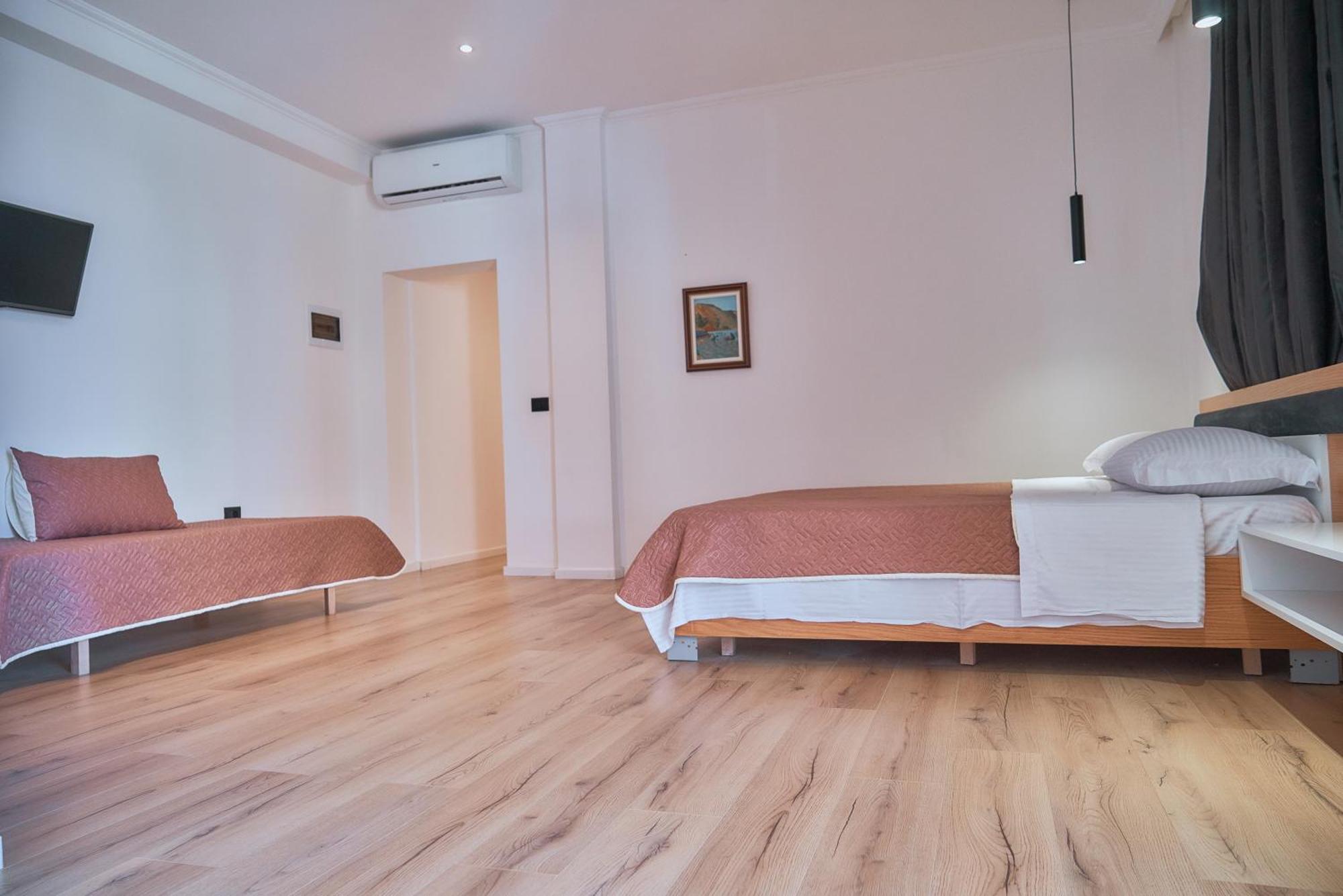 Kalpazo Inn Tiranë Eksteriør bilde