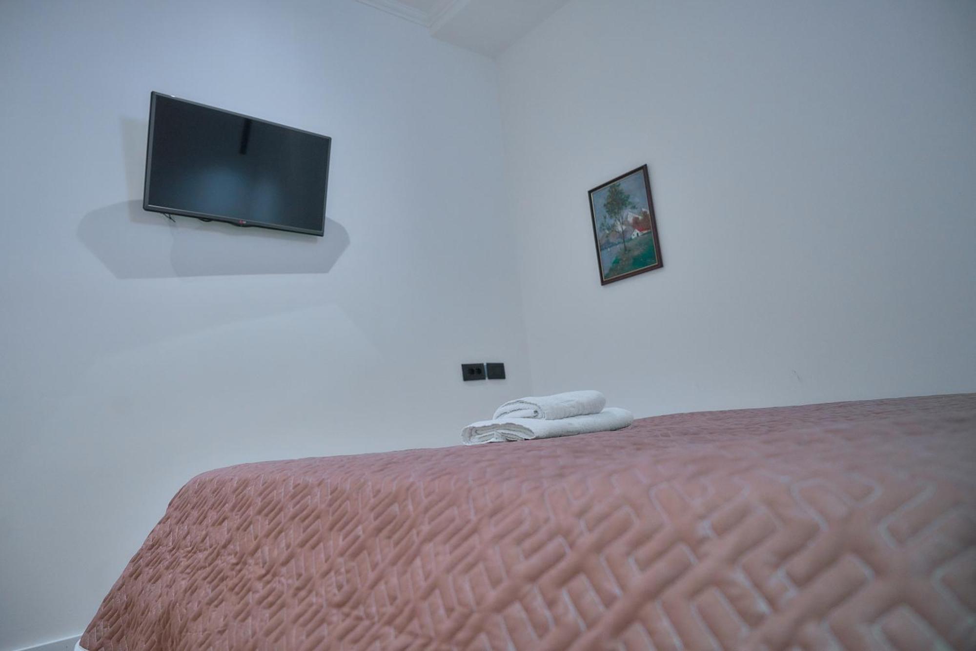 Kalpazo Inn Tiranë Eksteriør bilde