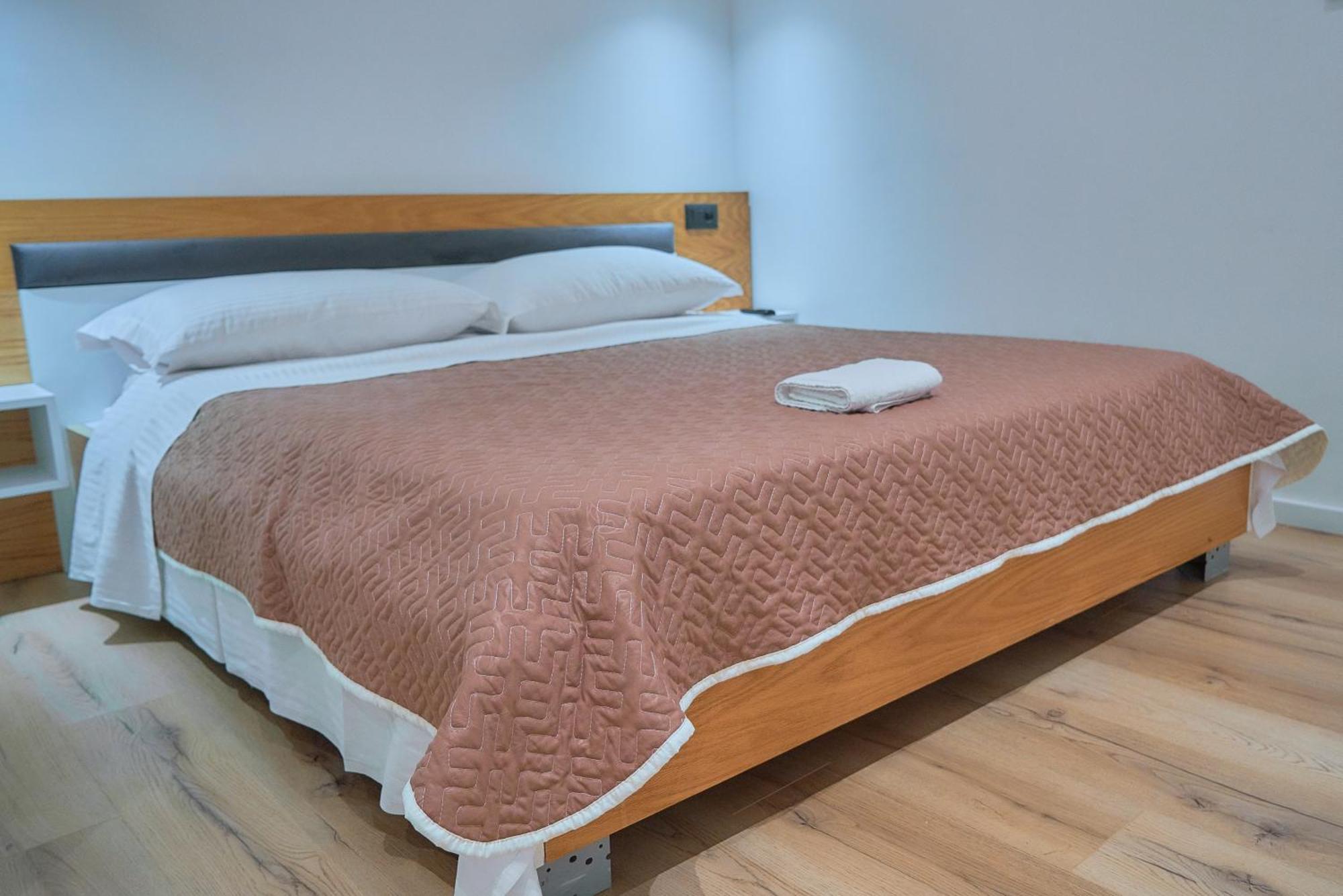 Kalpazo Inn Tiranë Eksteriør bilde