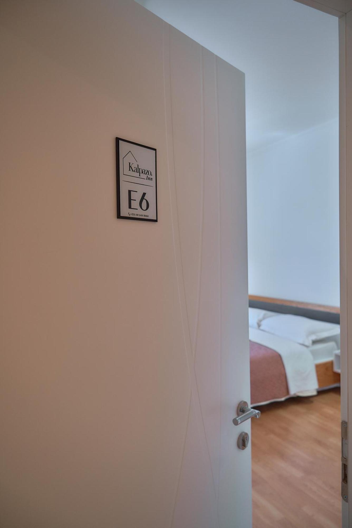 Kalpazo Inn Tiranë Eksteriør bilde